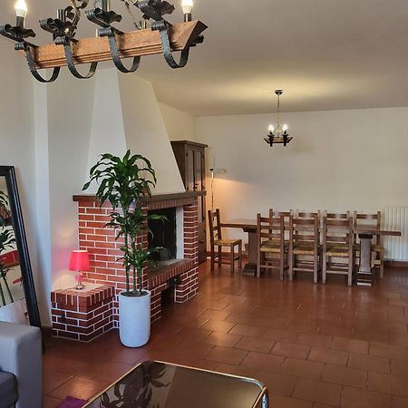 Appartamento Con Camino In Centro Storico Bevagna Exteriör bild