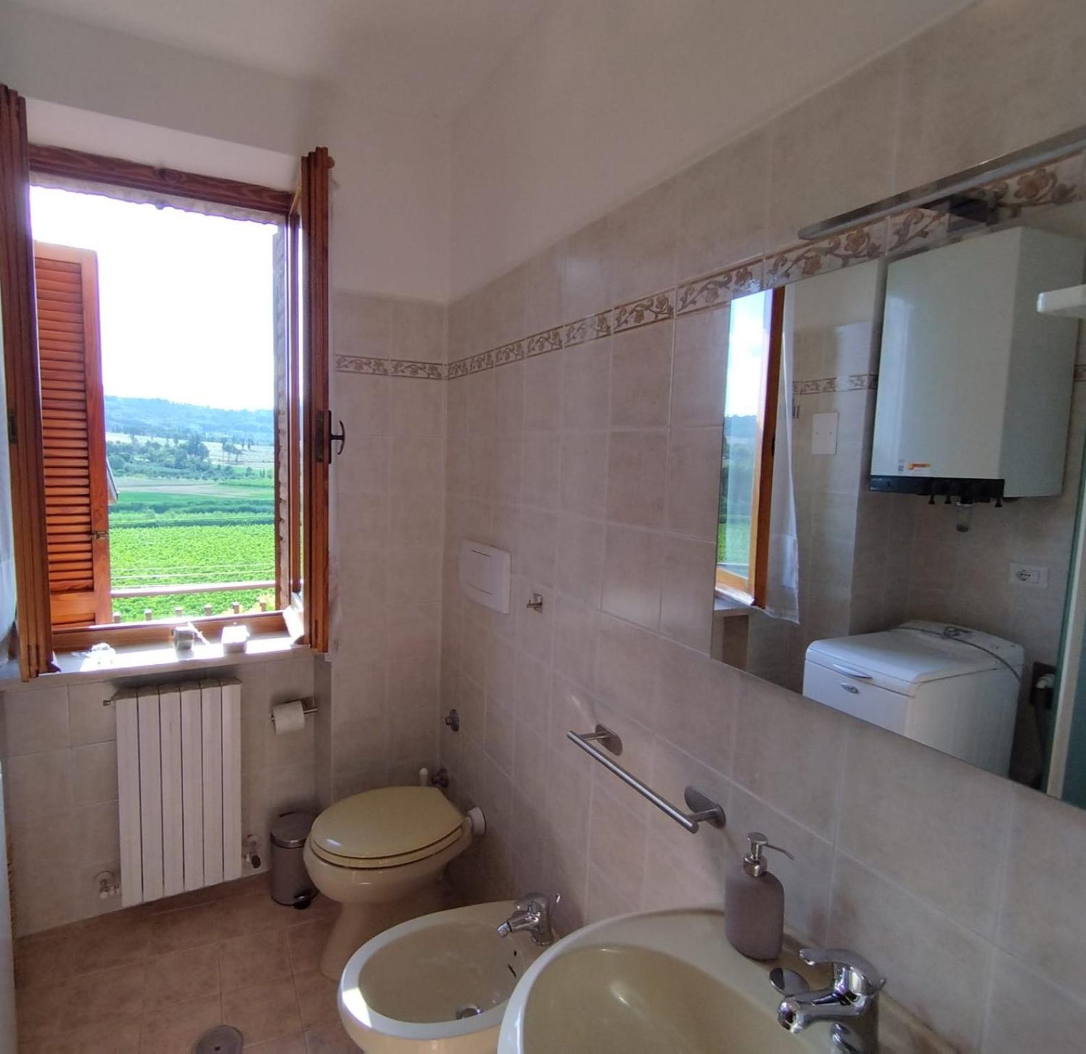 Appartamento Con Camino In Centro Storico Bevagna Exteriör bild
